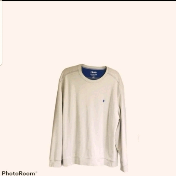 Men's IZOD sweatshirt